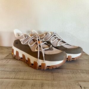 New! P448 Monalea Sneakers in Coffee, size 39